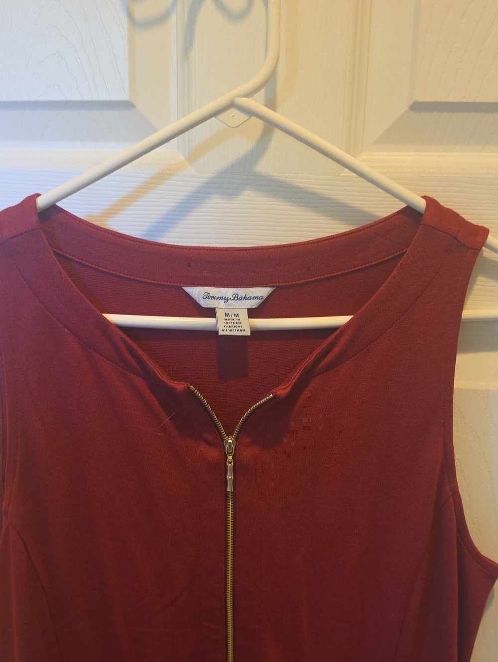 Tommy Bahama Women's Sleeveless Zip-Front Tank Top — Burgundy